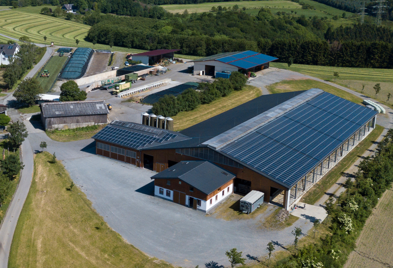 Regionaler Mark E Ökostrom aus den Solaranlagen des Milchviebetriebs in Altena